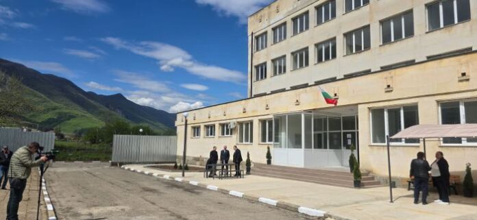 Изградиха модерни бани и кухни за 180 затворници във Враца