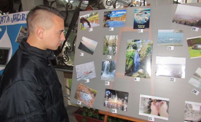 Изложба-конкурс под надслов „Водата е живот” откриха в НПГ „Димитър Талев“ в Гоце Делчев