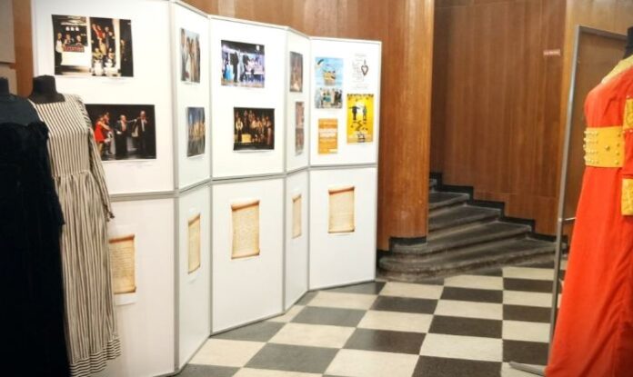 Изложба представя „130 години театрално дело в Дупница“