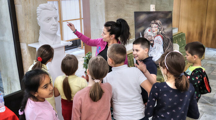 Изложба „За България с любов“ откриха в Банско