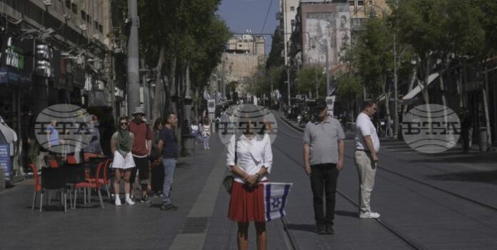 Израел почита паметта на шестте милиона евреи - жертва на Холокоста