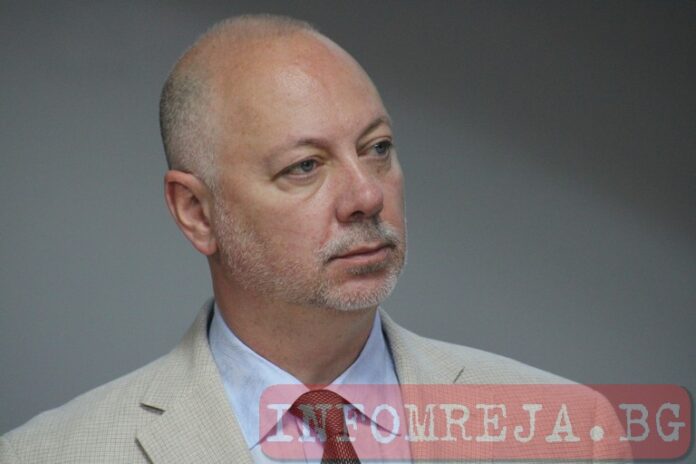 Желязков: Докато кабинетът се ползва с доверието на избирателите си