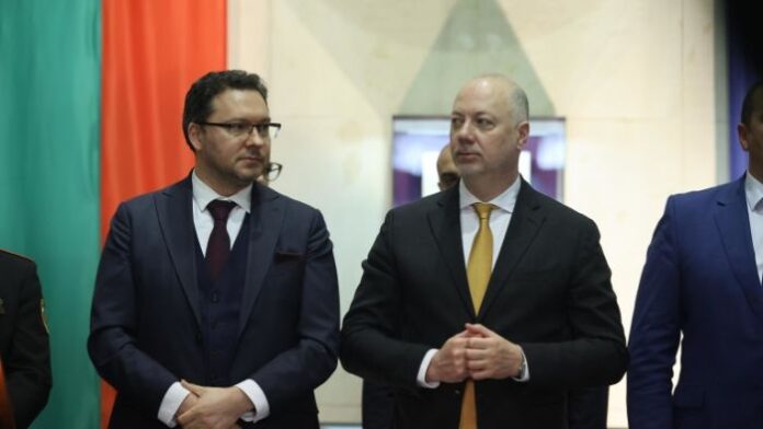 Желязков няма да иска смяната на вътрешния министър