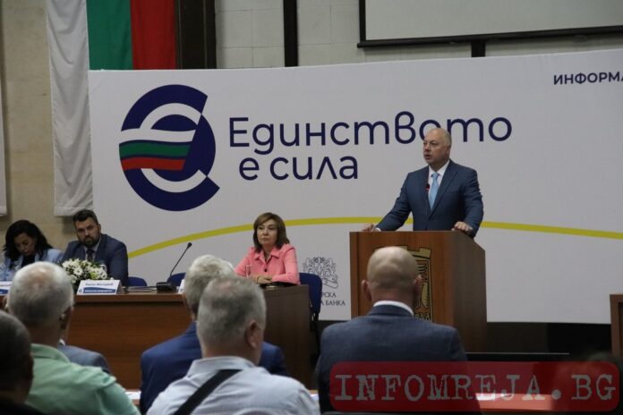 Желязков: Осъждаме нарушаването на въздушното пространство на Полша