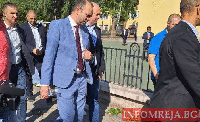 Желязков от ОУ „Марин Дринов“ - Кюстендил: Модерната образователна среда гарантира бъдещето