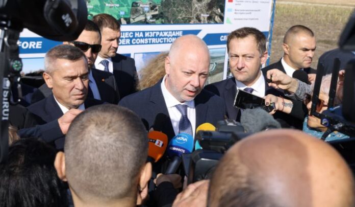 Желязков: Правителството изпълнява ангажимента си за правилното управление на водните ресурси