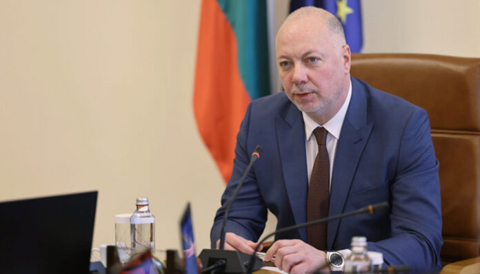 Желязков събира капацитета в Център за иновации в отбраната