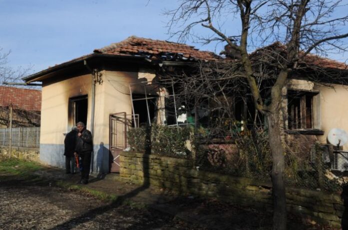 Жена и двете й деца загинаха при пожар в Лисец