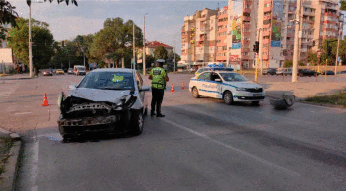 Жена се вряза в полицейски автомобил