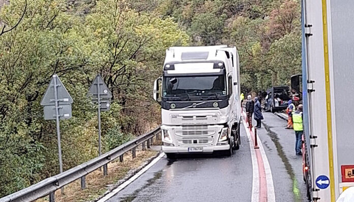 Жертва и осем ранени след тежко ПТП в Кресненското дефиле
