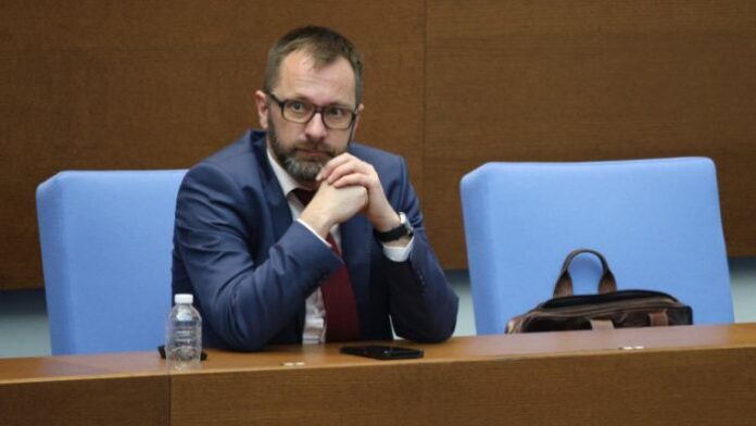 Йордан Вълчев уважи искането на регионалния министър - уволения в АПИ и ОПУ-Плевен