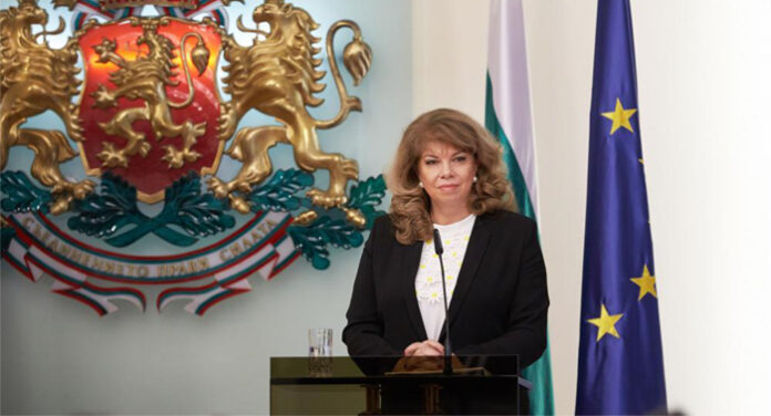 Йотова: Време е за нова политика и взаимоотношения с нашите сънародници навън