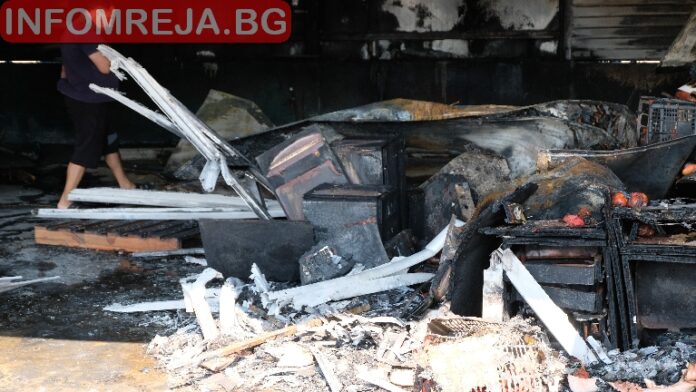 Както на частната борса в Кърналово: Разследват пожара в Кресна