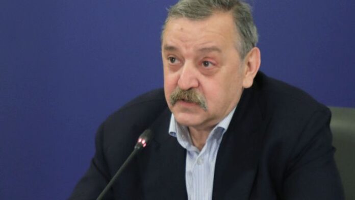 Кантарджиев съветва за трета COVID доза