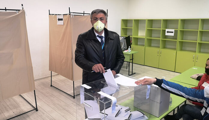 Карадайъ: Гласувах за рестарт на държавността