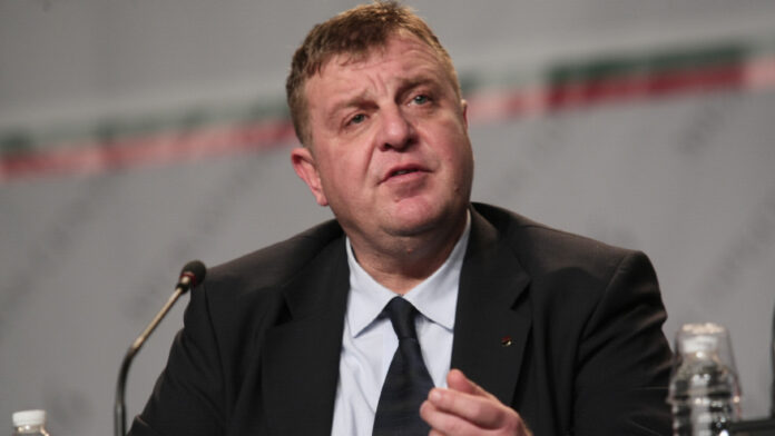 Каракачанов и Нинова изпреварват Борисов по рейтинг