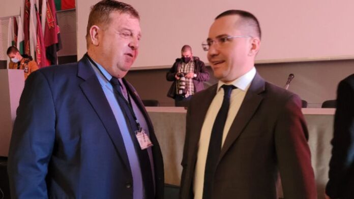 Каракачанов: Поставени отвън управляващи се опитват да зачеркнат направеното досега