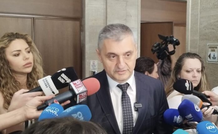 Кирил Добрев: Предлагаме пълна забрана на тротинетките