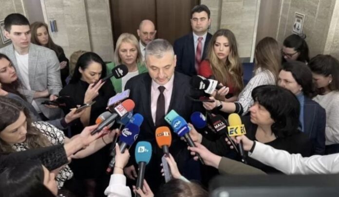 Кирил Добрев: Ще предложим закони