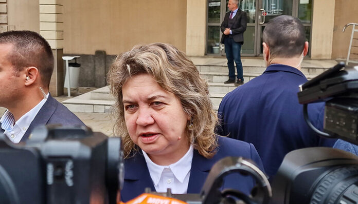 Киселова: Работата на НС потръгна и вотът на недоверие няма да я затрудни
