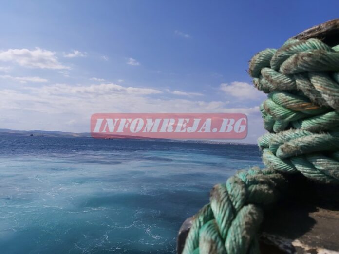 Китай оспорва териториалните претенции на Япония върху спорни води в Източнокитайско море