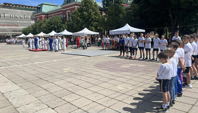 Кюстендил отбеляза Деня на българския спорт