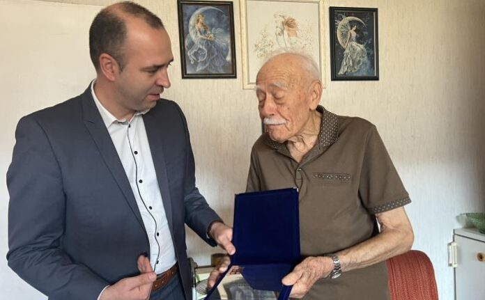 Кюстендилецът Васил Атанасов празнува 100-годишен юбилей