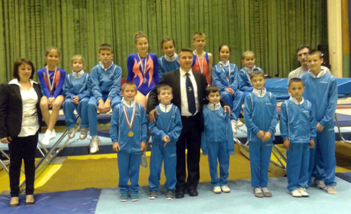 Кюстендилският отбор по батут с 5 златни медала от Държавното в Габрово