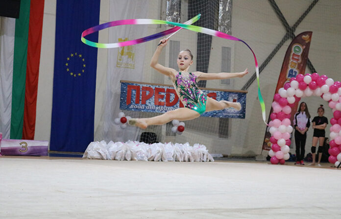 Клуб по художествена гимнастикa Левски-София спечели купата “Golden Pirin Cup”