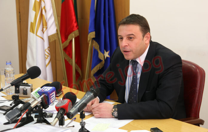 Кметът Камбитов посреща деца от седем държави