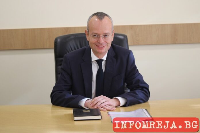 Кметът на Благоевград обеща повече асфалт и нова техника за почистване през 2025