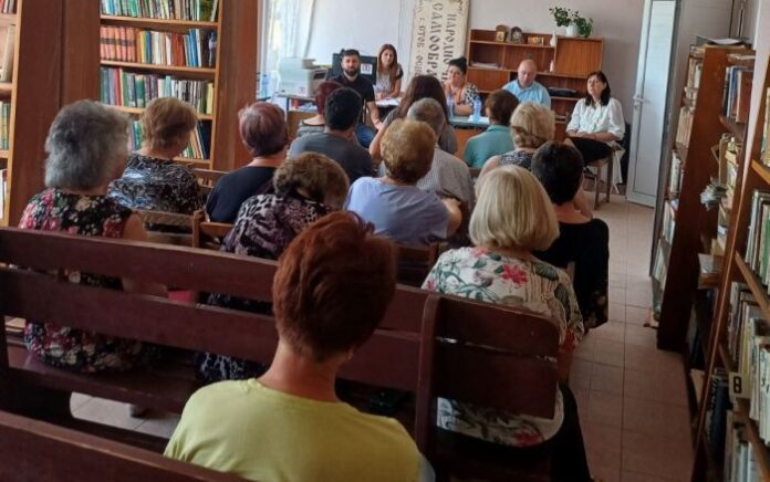 Кметът на Кочериново на обиколка по селата: Отчете свършеното през последните месеци