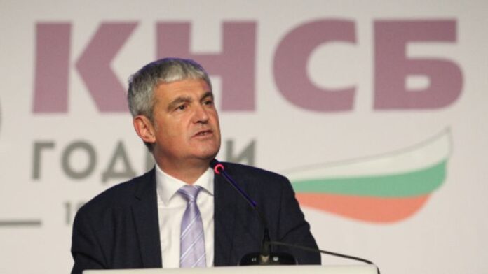 КНСБ поиска минималната заплата да бъде 730 лева
