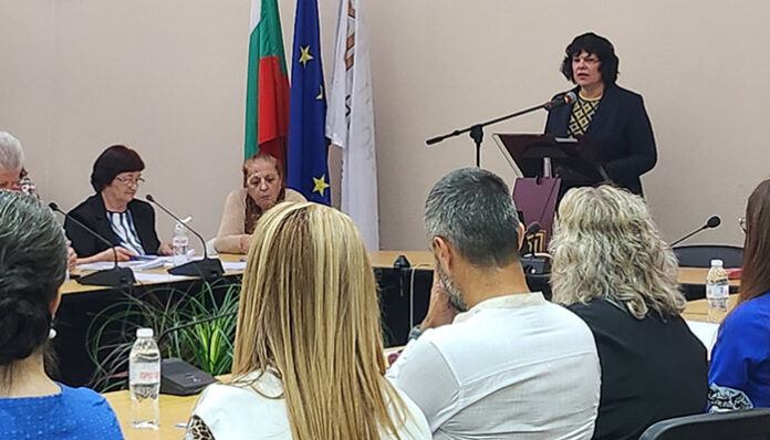 Кое е общото и различното между мениджмънт