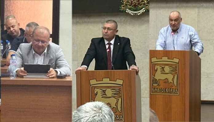 Кой пълни „ефирното време“ на сесиите на ОбС и какво работят съветниците?
