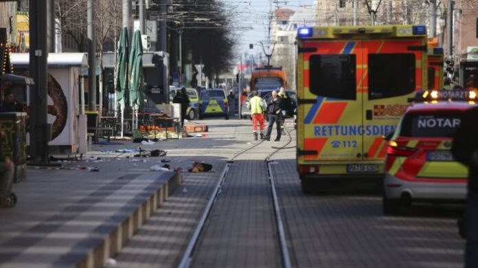 Кола се вряза в пешеходци в германския град Майнхайм