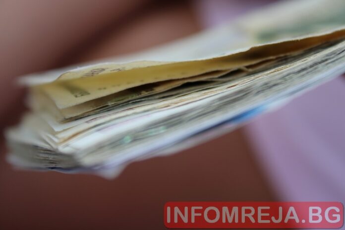 Колко струва да си студент? Над 1000 лв. е таксата на година