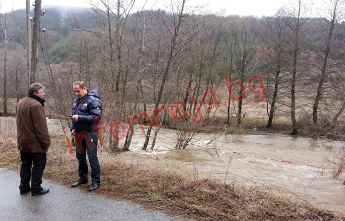 Комисия проверява водните басейни в Кюстендил