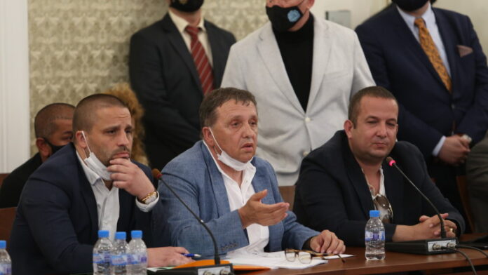 Комисията 
