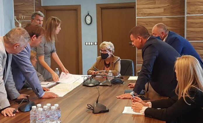 Комитова и Алексиев обсъдиха възможности за ускоряване на реализацията на железопътни обекти
