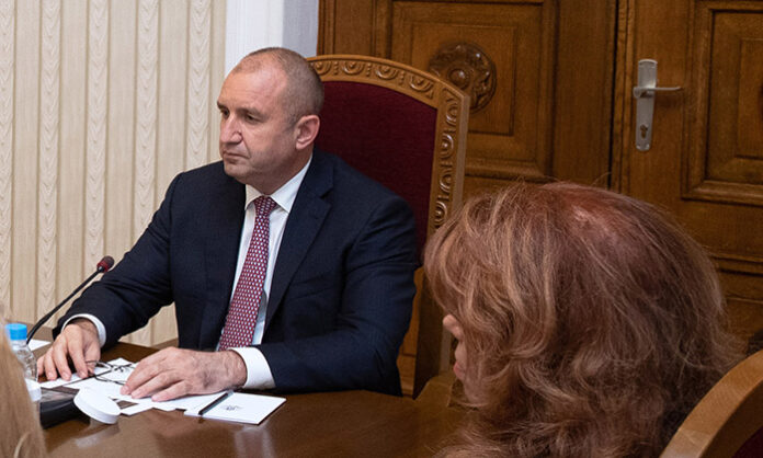 Консултациите при Радев: Думата 