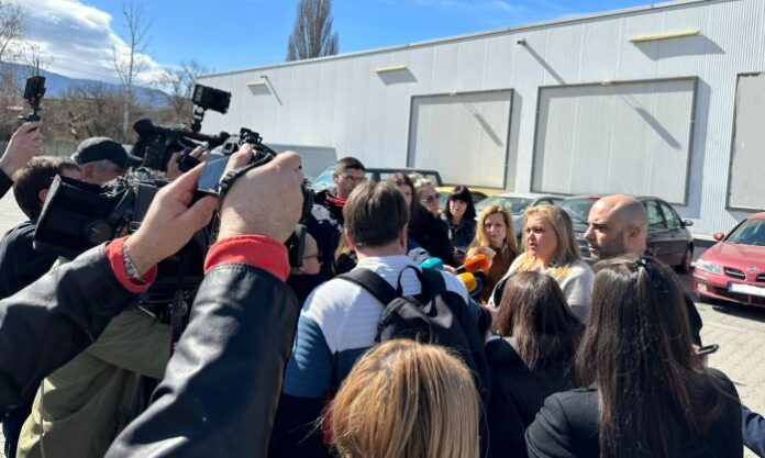 Контролните органи установиха стоки с изтекъл срок на годност в хипермаркет в София