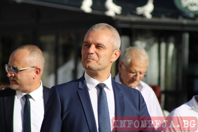 Костадинов: Вотът е в петък в 12 ч. Нека всички да дойдат тогава пред НС
