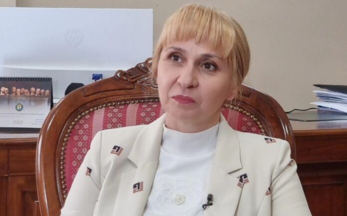 Ковачева: Липсата на информация за „умните“ топломери нарушава правата на хората