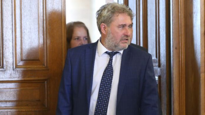 КПКОНПИ проверява как Боил Банов е придобил къщата си в Копривщица