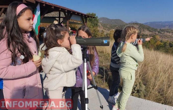 Край Баничан откриха първата в страната обсерватория за наблюдение на птици