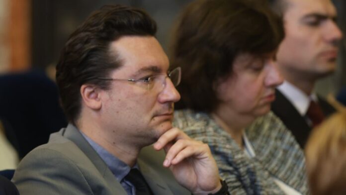 Крум Зарков: Радев знаеше