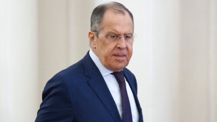 Лавров: Украйна удря цивилни цели в Русия със западни оръжия