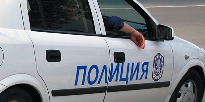 Лек автомобил се преобърна край Кюстендил