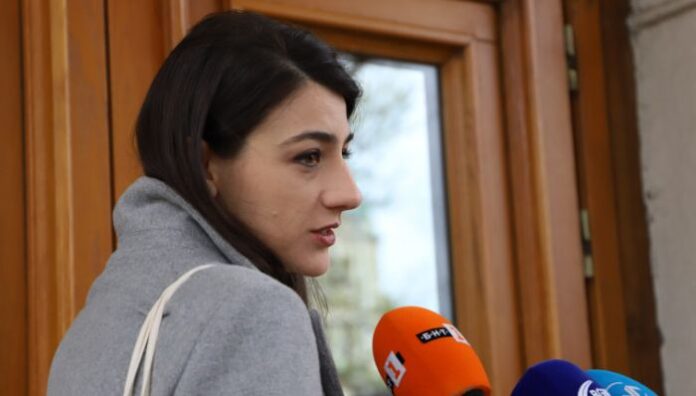 Лена Бориславова: Може да поискаме да получим мандата в рамките на тази седмица